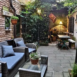 https://ca-de-casanova.hotelslidodijesolo.com